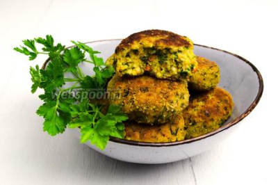 Пшённые котлеты с морковью и шпинатом